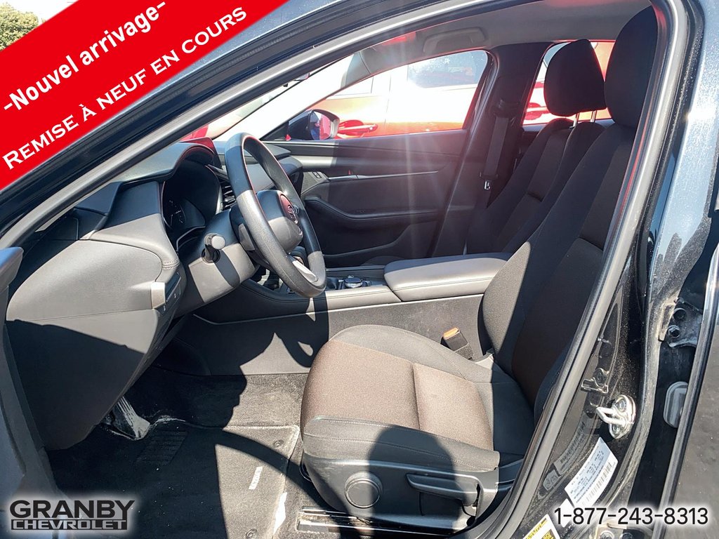 2021 Mazda 3 GX automatique in Granby, Quebec - 8 - w1024h768px