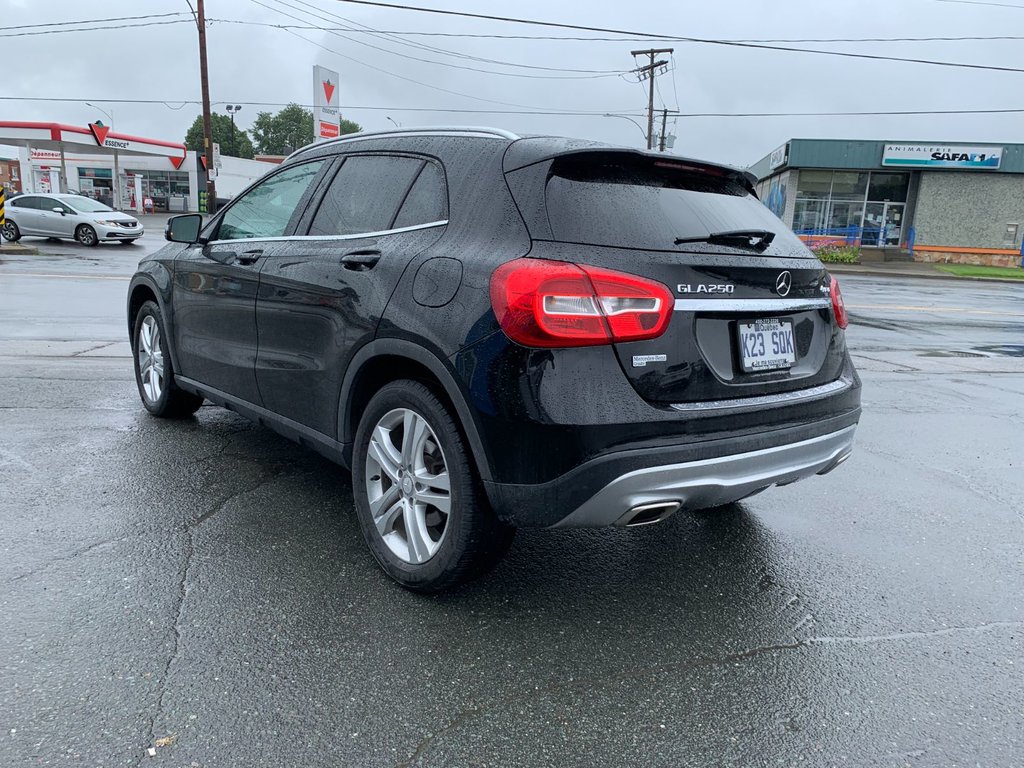 Mercedes-Benz GLA  2016 à Granby, Québec - 6 - w1024h768px