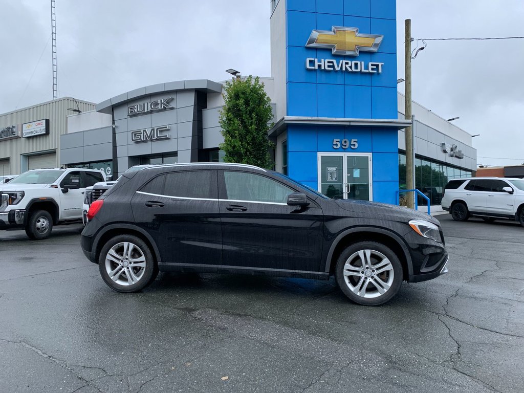 Mercedes-Benz GLA  2016 à Granby, Québec - 1 - w1024h768px