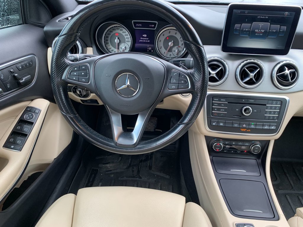 2016 Mercedes-Benz GLA in Granby, Quebec - 11 - w1024h768px