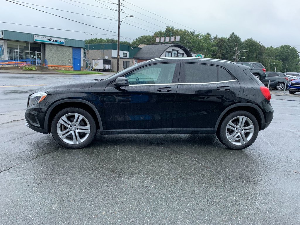 2016 Mercedes-Benz GLA in Granby, Quebec - 5 - w1024h768px