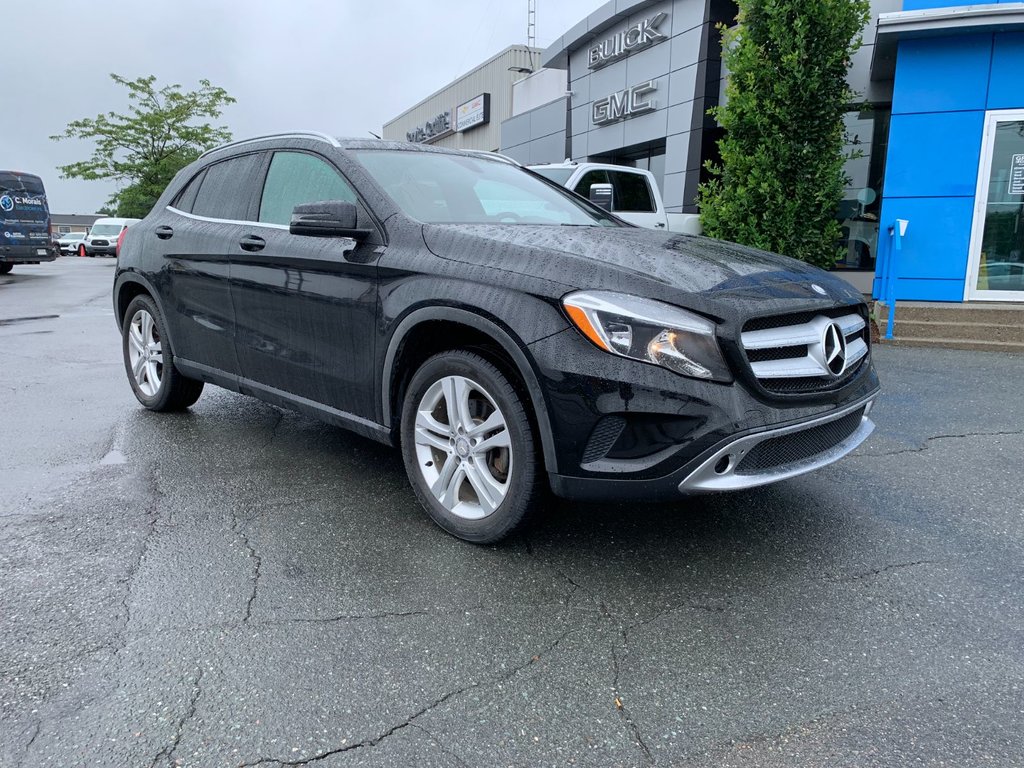 2016 Mercedes-Benz GLA in Granby, Quebec - 2 - w1024h768px