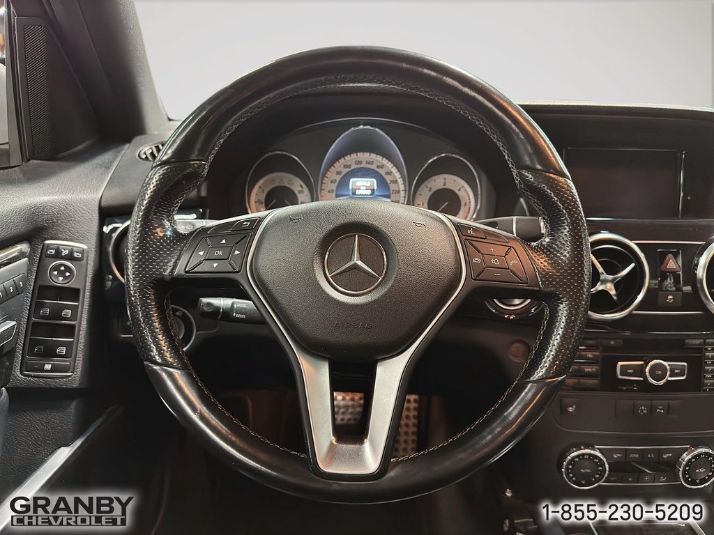 2015 Mercedes-Benz GLK-Class in Granby, Quebec - 11 - w1024h768px