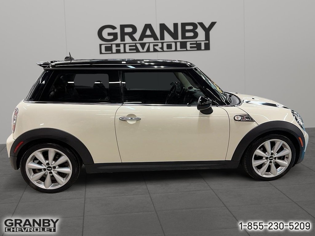 MINI Cooper Hardtop  2012 à Granby, Québec - 4 - w1024h768px