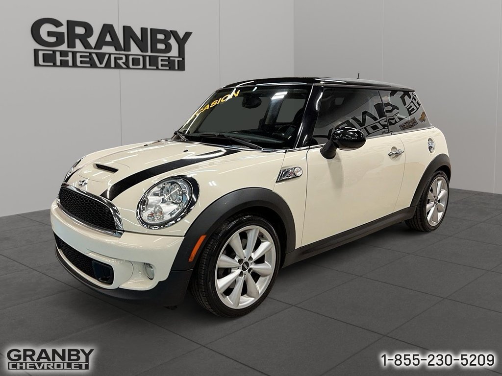 MINI Cooper Hardtop  2012 à Granby, Québec - 1 - w1024h768px