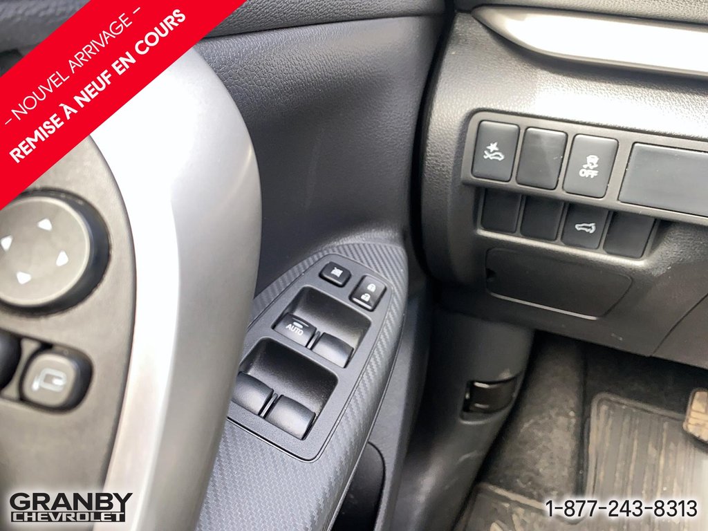 2024 Mitsubishi Eclipse Cross in Granby, Quebec - 5 - w1024h768px