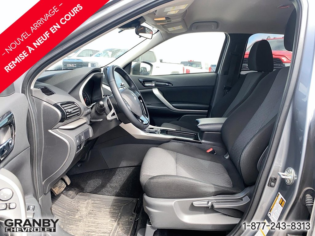 2024 Mitsubishi Eclipse Cross in Granby, Quebec - 4 - w1024h768px