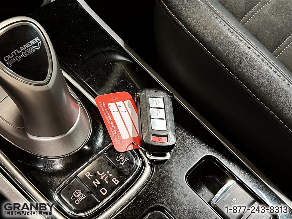 Mitsubishi Outlander PHEV  2020 à Granby, Québec - 21 - w1024h768px