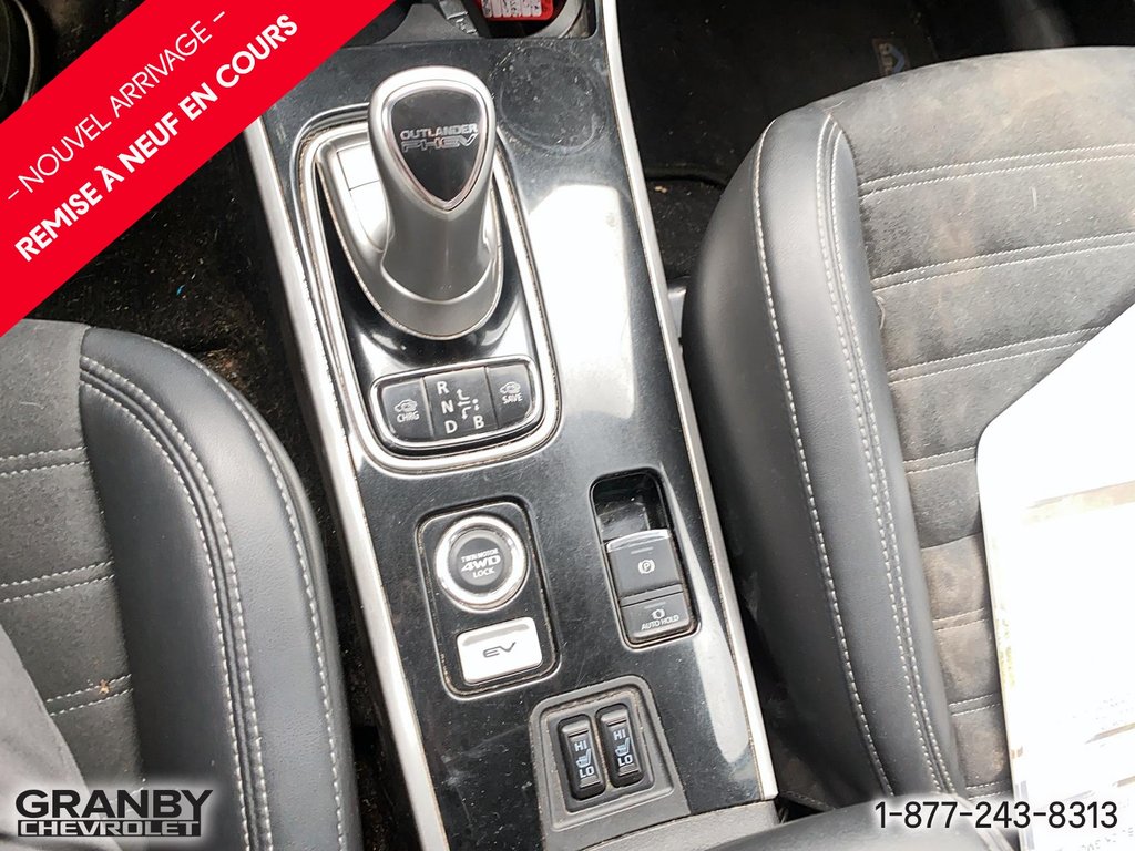 Mitsubishi Outlander PHEV  2020 à Granby, Québec - 13 - w1024h768px