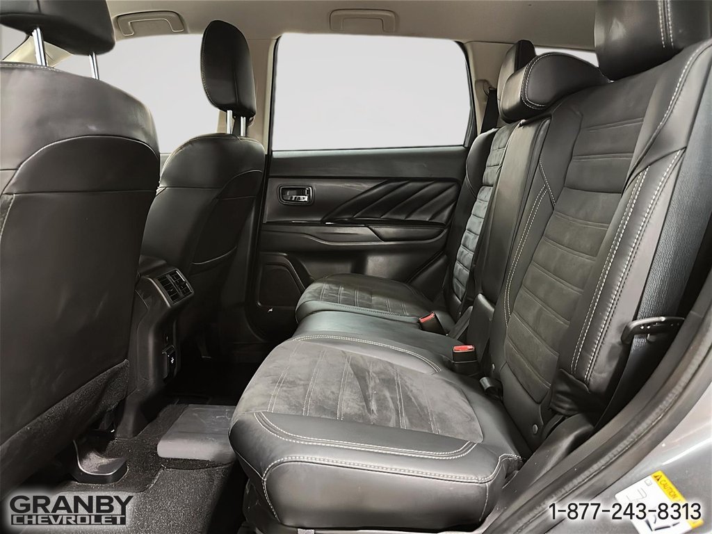 Mitsubishi Outlander PHEV  2020 à Granby, Québec - 12 - w1024h768px