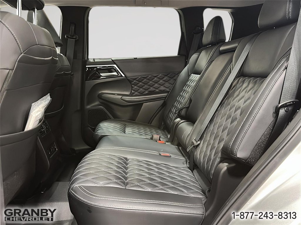 Mitsubishi Outlander  2024 à Granby, Québec - 12 - w1024h768px