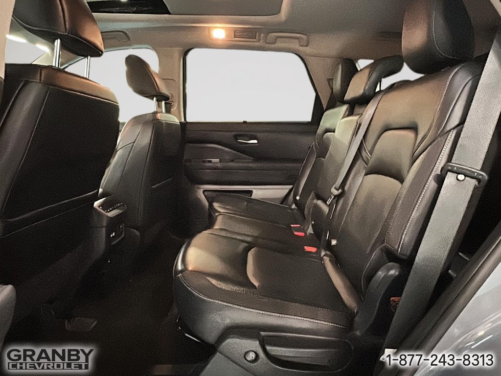 2022 Nissan Pathfinder in Granby, Quebec - 12 - w1024h768px