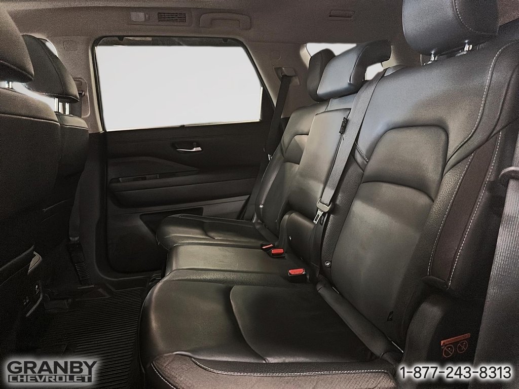 2023 Nissan Pathfinder in Granby, Quebec - 12 - w1024h768px