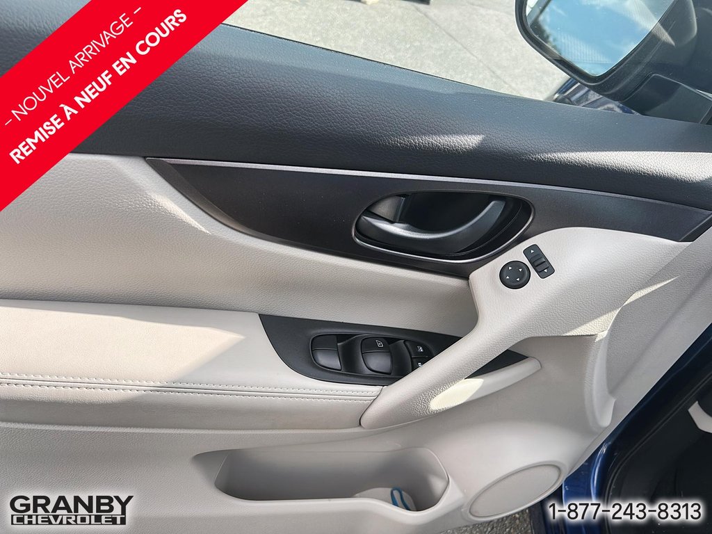 Nissan Qashqai  2023 à Granby, Québec - 9 - w1024h768px