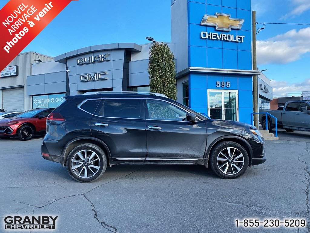 Nissan Rogue  2020 à Granby, Québec - 1 - w1024h768px