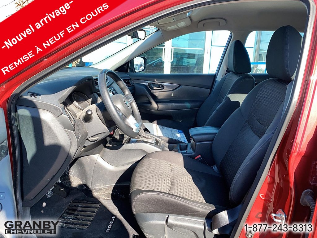 2020 Nissan Rogue S in Granby, Quebec - 10 - w1024h768px
