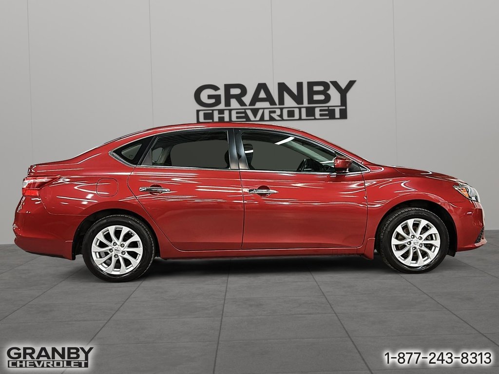 Nissan Sentra S 2017 à Granby, Québec - 4 - w1024h768px