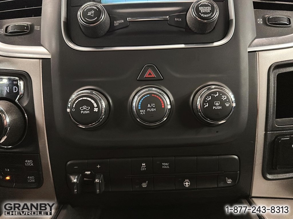 2019 Ram 1500 Classic SLT boite 6.6pi crewcab moteur 5.7l in Granby, Quebec - 16 - w1024h768px