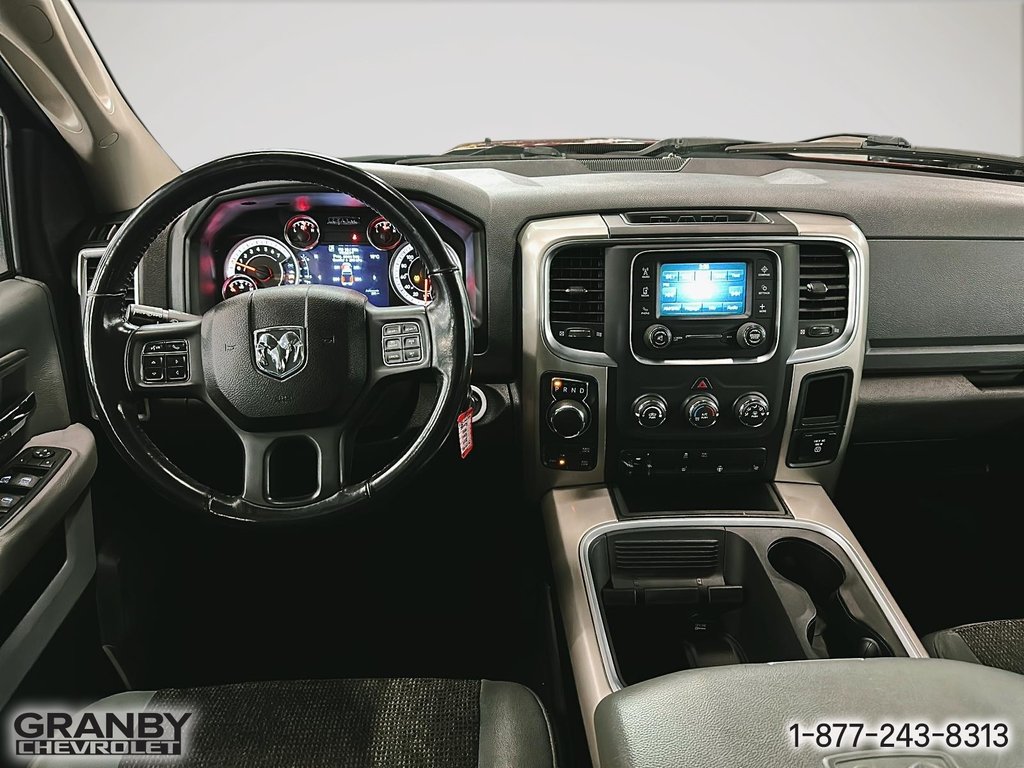 2019 Ram 1500 Classic SLT boite 6.6pi crewcab moteur 5.7l in Granby, Quebec - 12 - w1024h768px