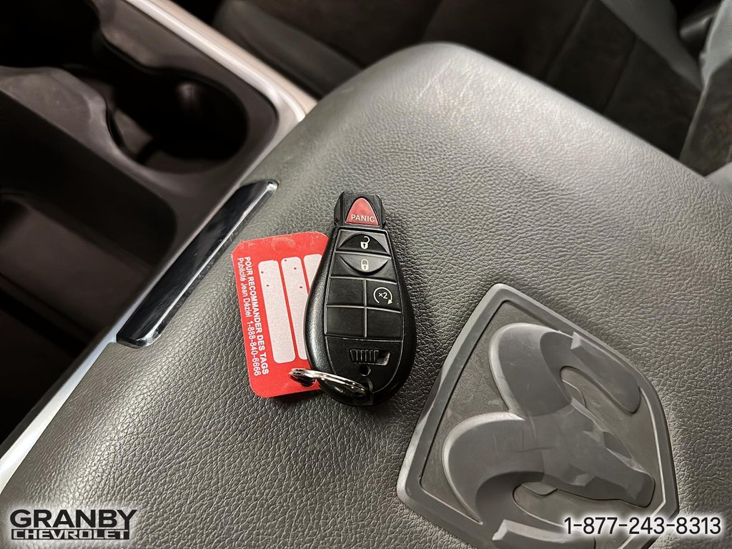 2019 Ram 1500 Classic SLT boite 6.6pi crewcab moteur 5.7l in Granby, Quebec - 19 - w1024h768px
