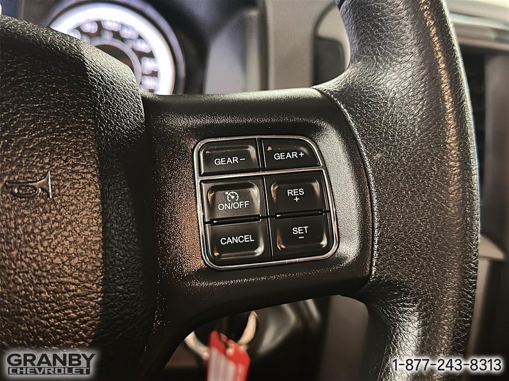 2020 Ram 1500 Classic Express in Granby, Quebec - 21 - w1024h768px