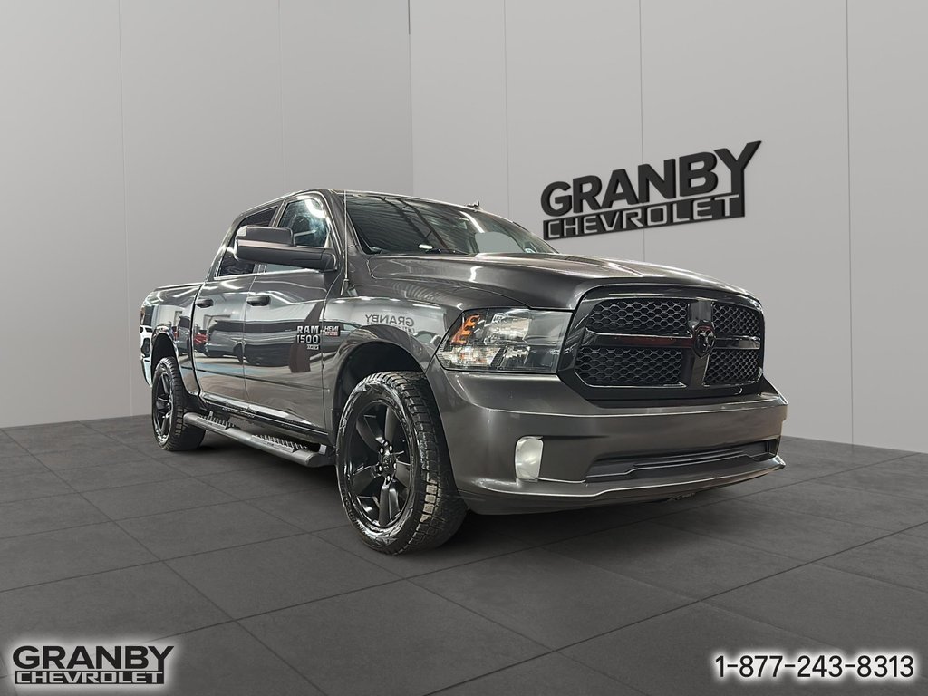 2020 Ram 1500 Classic Express in Granby, Quebec - 3 - w1024h768px