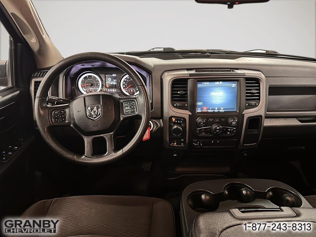 2020 Ram 1500 Classic Express in Granby, Quebec - 13 - w1024h768px