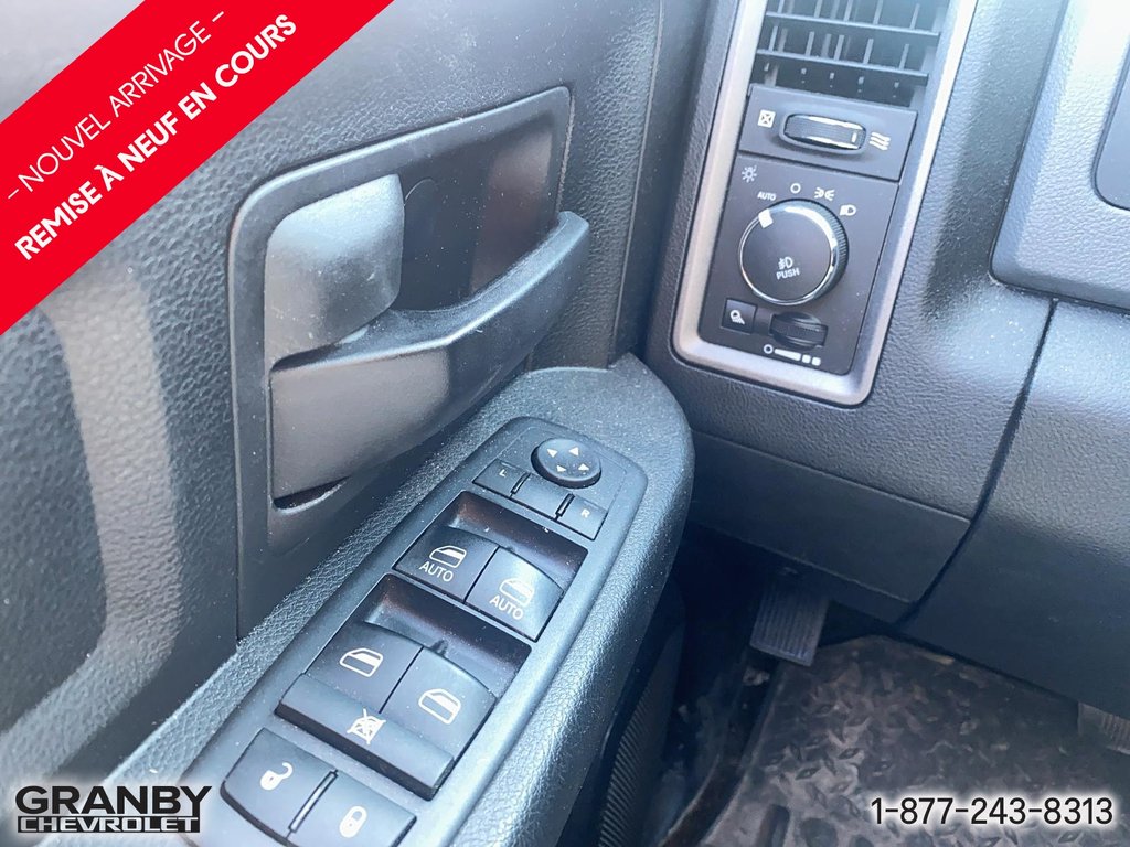 2020 Ram 1500 Classic in Granby, Quebec - 13 - w1024h768px
