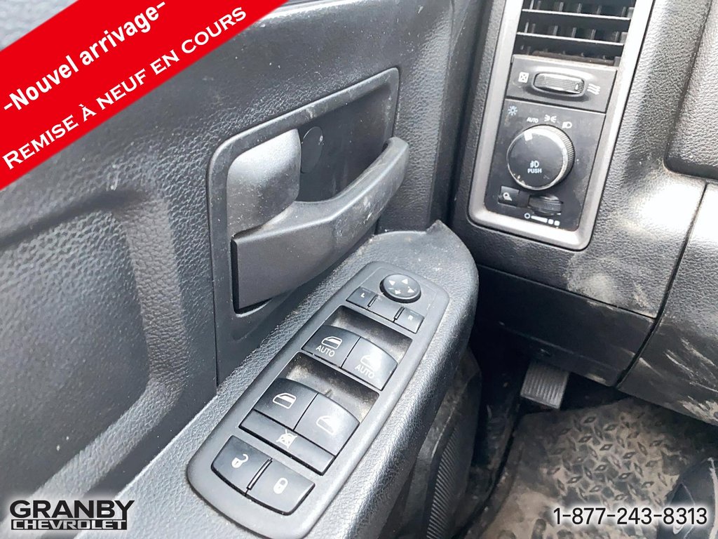 Ram 1500 Classic  2021 à Granby, Québec - 10 - w1024h768px