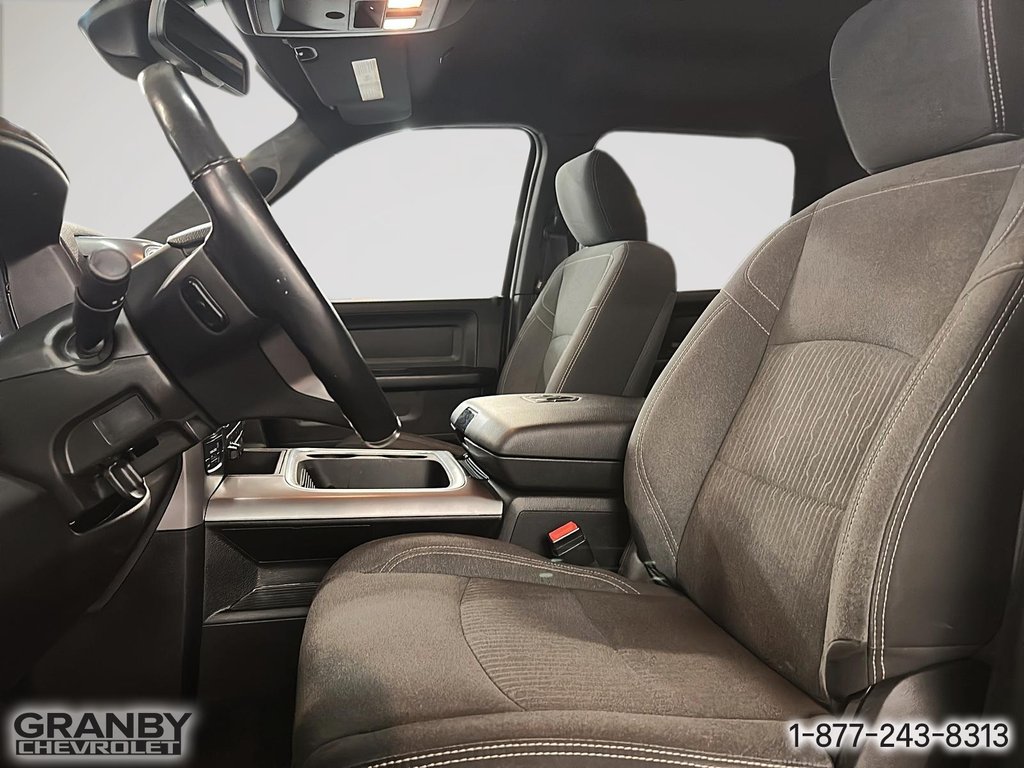 Ram 1500 Classic  2022 à Granby, Québec - 11 - w1024h768px