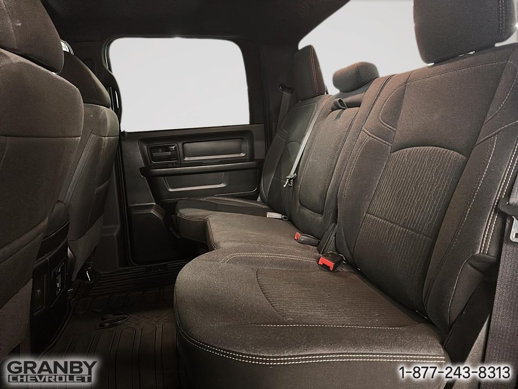 Ram 1500 Classic  2022 à Granby, Québec - 12 - w1024h768px