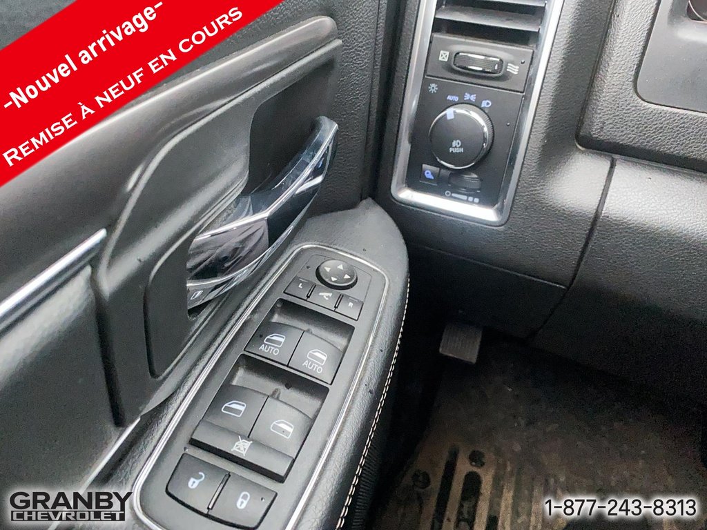 2022 Ram 1500 Classic Warlock MOTEUR 5.7L in Granby, Quebec - 10 - w1024h768px