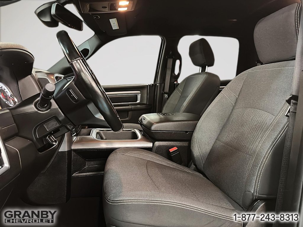 Ram 1500 Classic  2022 à Granby, Québec - 11 - w1024h768px