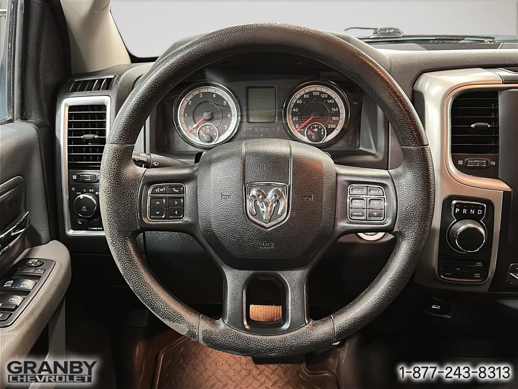 2017 Ram 1500 Outdoorsman CREWCAB BOITE 6.6 MOTEUR 5.7L in Granby, Quebec - 16 - w1024h768px