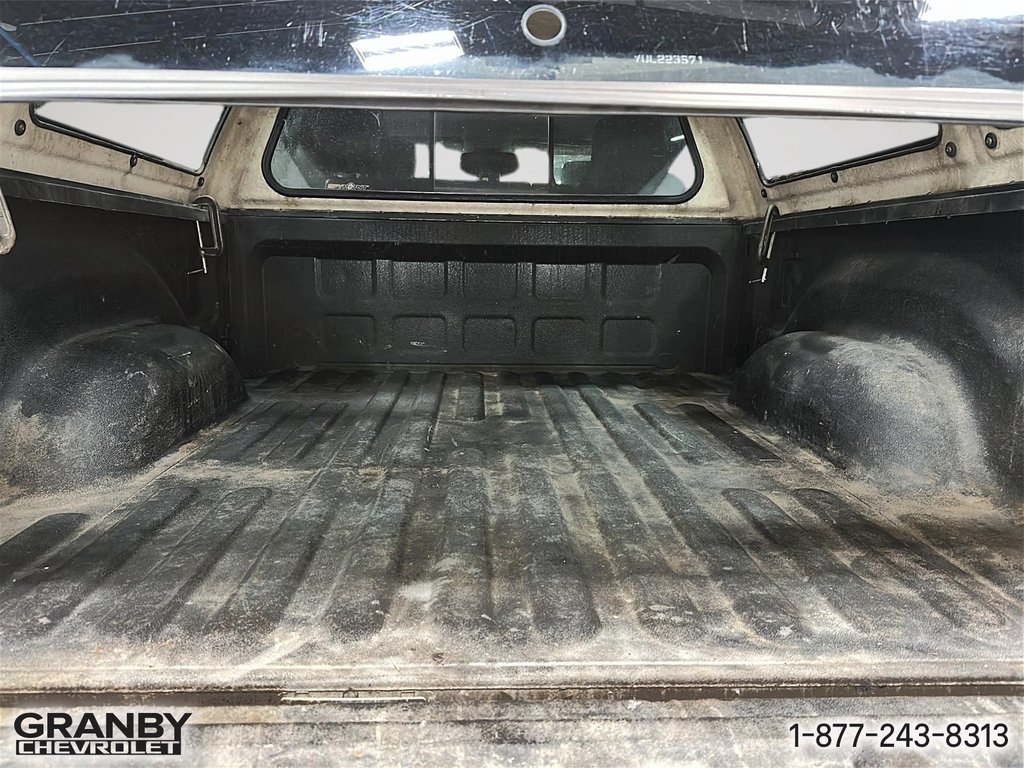 2017 Ram 1500 Outdoorsman CREWCAB BOITE 6.6 MOTEUR 5.7L in Granby, Quebec - 9 - w1024h768px