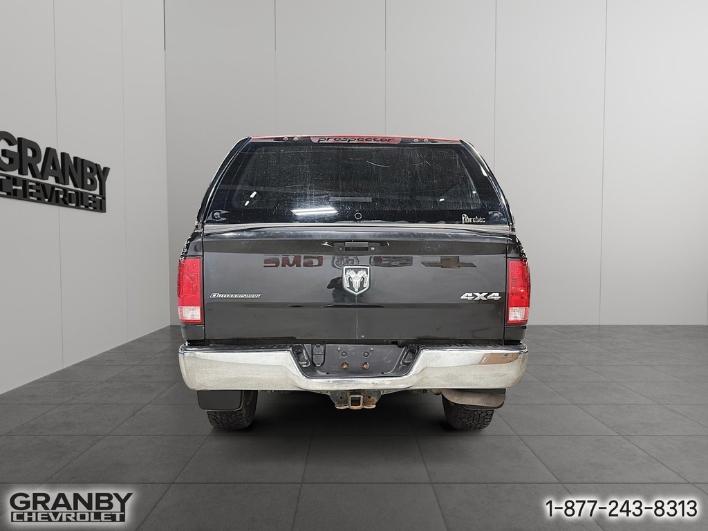 2017 Ram 1500 Outdoorsman CREWCAB BOITE 6.6 MOTEUR 5.7L in Granby, Quebec - 6 - w1024h768px