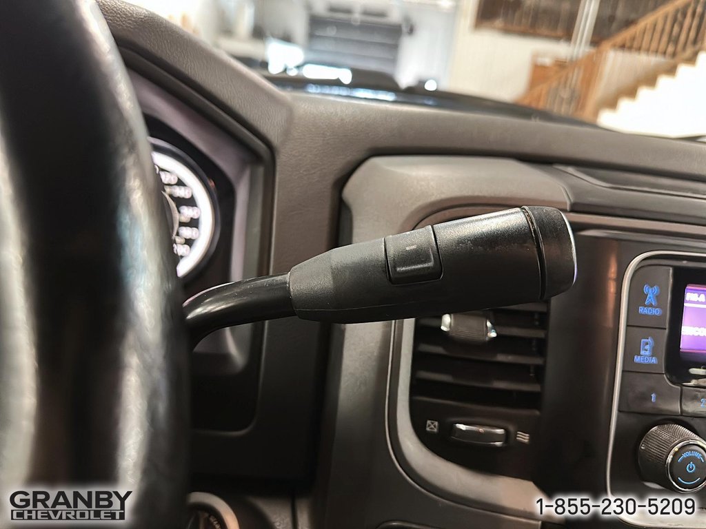 2017 Ram 2500 ST crewcab boite 8 pied in Granby, Quebec - 18 - w1024h768px