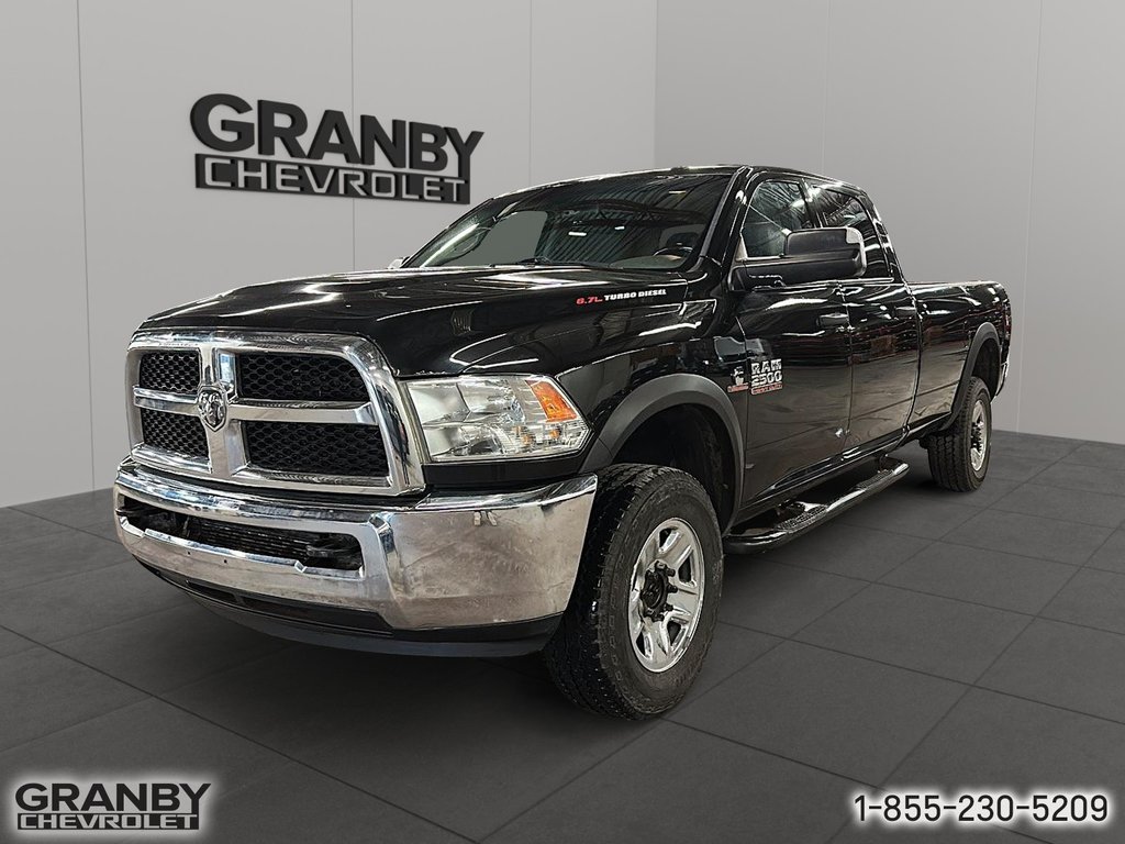 2017 Ram 2500 ST crewcab boite 8 pied in Granby, Quebec - 1 - w1024h768px