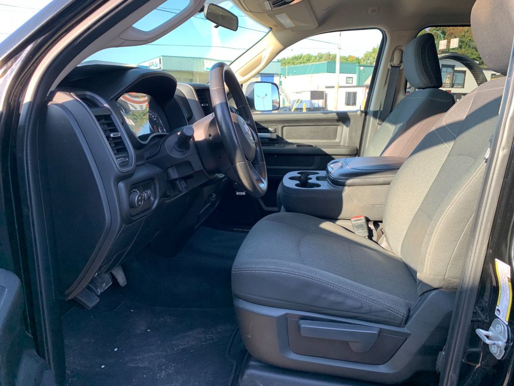 2500 Tradesman CREWCAB BOITE 6.6 MOTEUR ESSENCE 2019 à Granby, Québec - 6 - w1024h768px