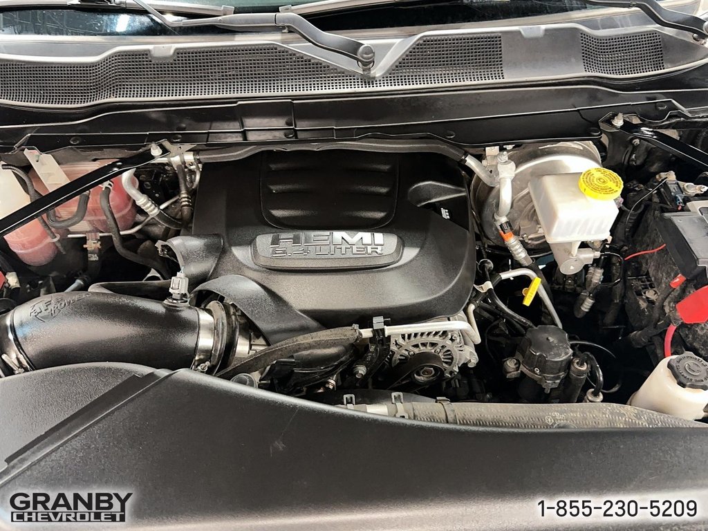 2019 Ram 2500 Tradesman CREWCAB BOITE 6.6 MOTEUR ESSENCE in Granby, Quebec - 8 - w1024h768px
