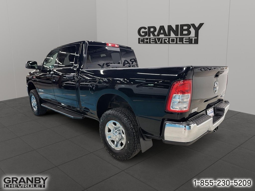 2019 Ram 2500 Tradesman CREWCAB BOITE 6.6 MOTEUR ESSENCE in Granby, Quebec - 4 - w1024h768px
