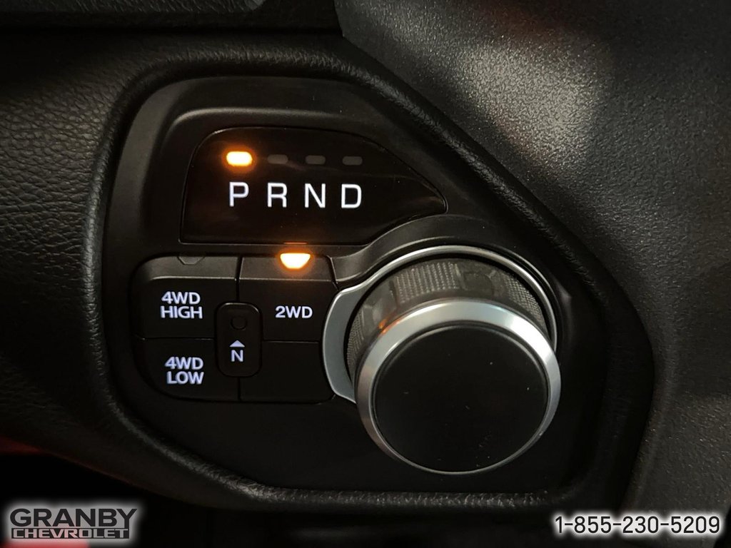 2019 Ram 2500 Tradesman CREWCAB BOITE 6.6 MOTEUR ESSENCE in Granby, Quebec - 15 - w1024h768px