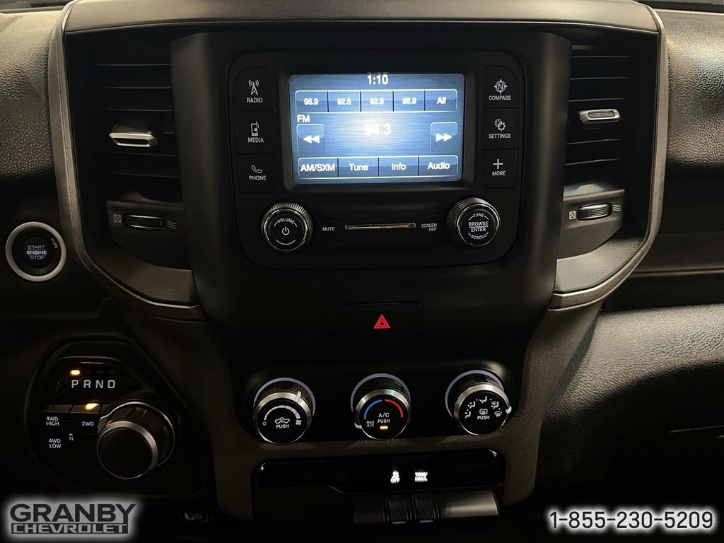2019 Ram 2500 Tradesman CREWCAB BOITE 6.6 MOTEUR ESSENCE in Granby, Quebec - 14 - w1024h768px