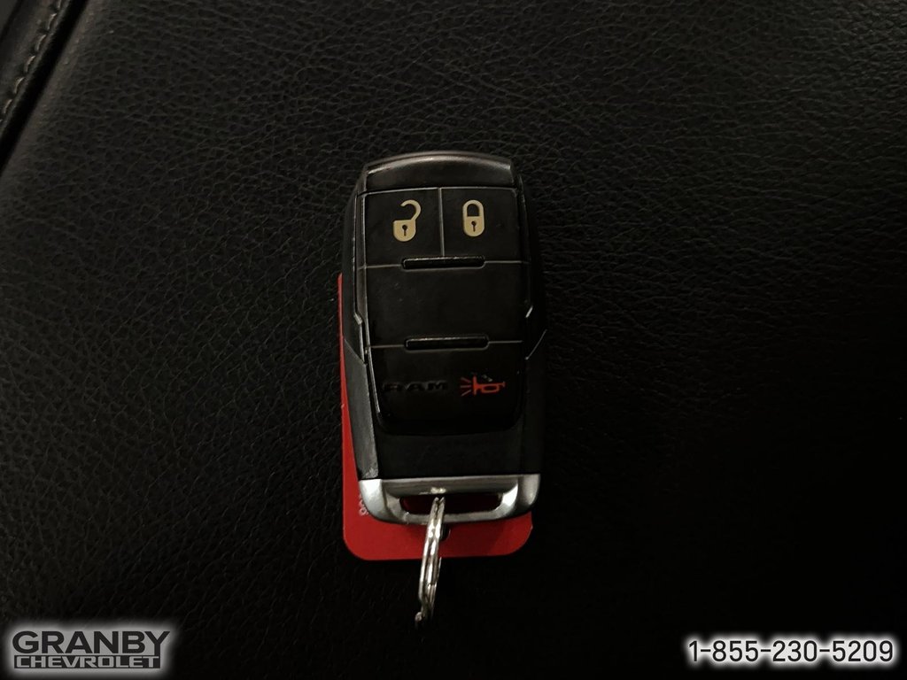 2019 Ram 2500 Tradesman CREWCAB BOITE 6.6 MOTEUR ESSENCE in Granby, Quebec - 17 - w1024h768px