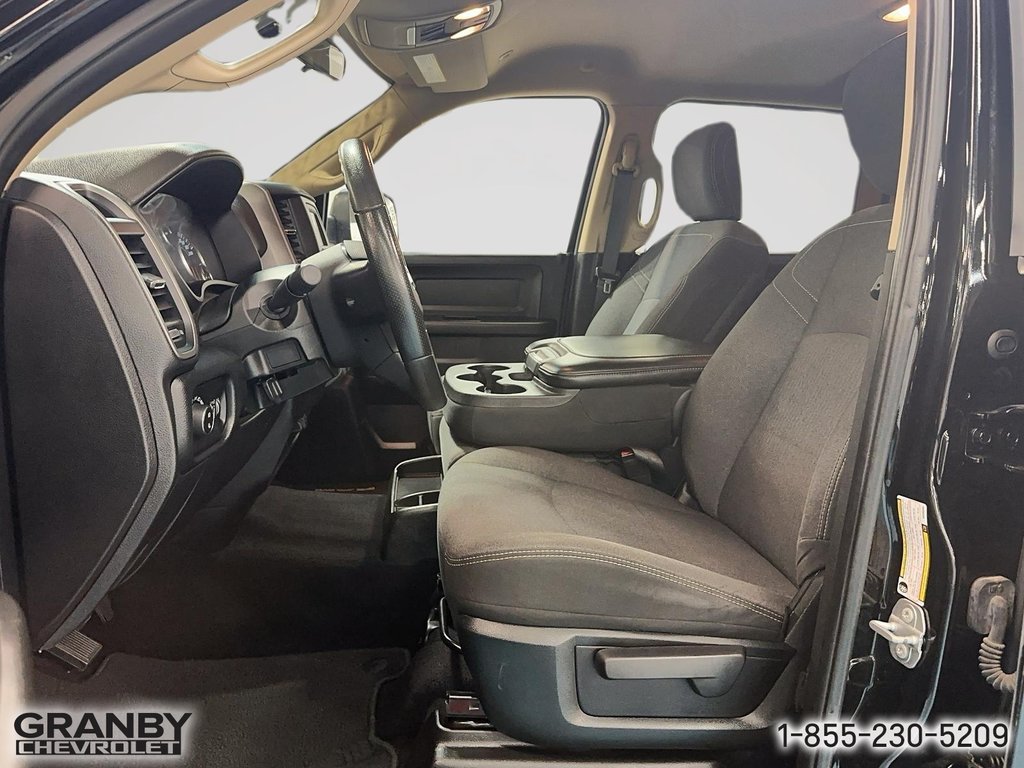 2019 Ram 2500 Tradesman CREWCAB BOITE 6.6 MOTEUR ESSENCE in Granby, Quebec - 9 - w1024h768px