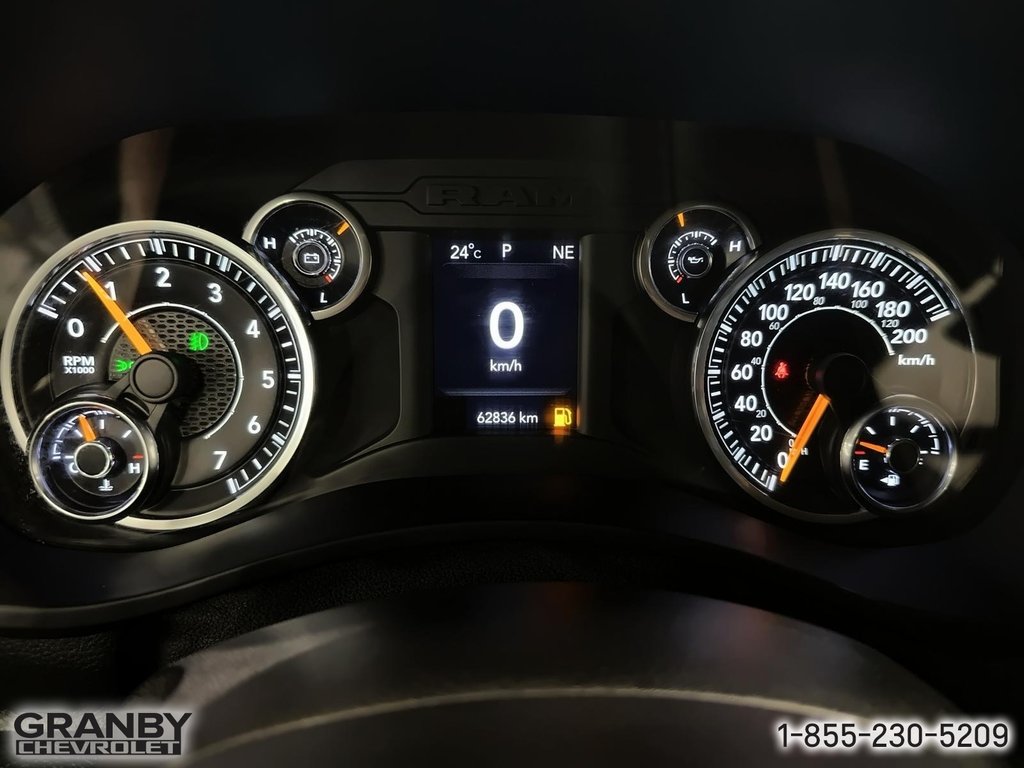 2019 Ram 2500 Tradesman CREWCAB BOITE 6.6 MOTEUR ESSENCE in Granby, Quebec - 13 - w1024h768px
