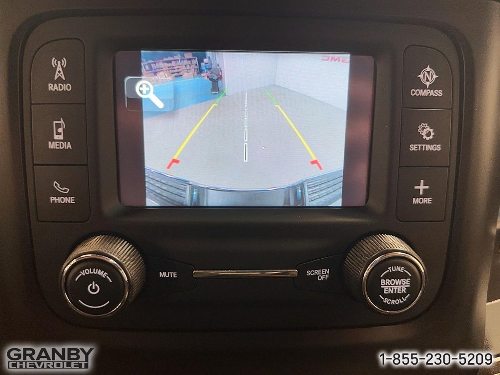 2019 Ram 2500 Tradesman CREWCAB BOITE 6.6 MOTEUR ESSENCE in Granby, Quebec - 19 - w1024h768px