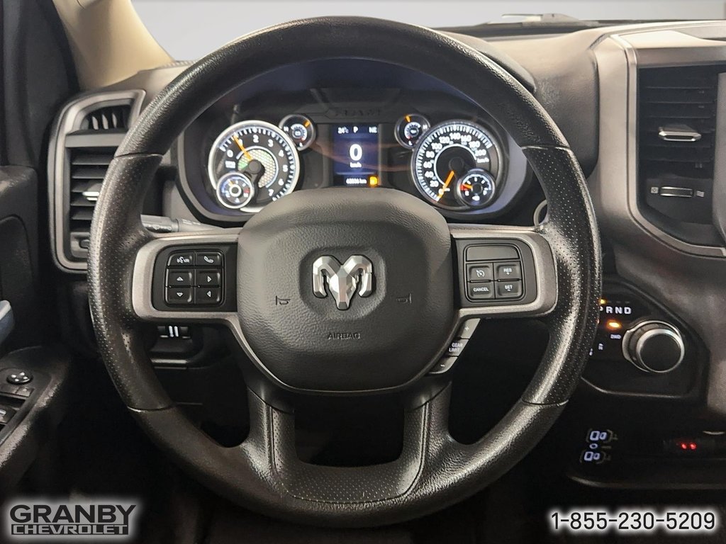 2019 Ram 2500 Tradesman CREWCAB BOITE 6.6 MOTEUR ESSENCE in Granby, Quebec - 12 - w1024h768px