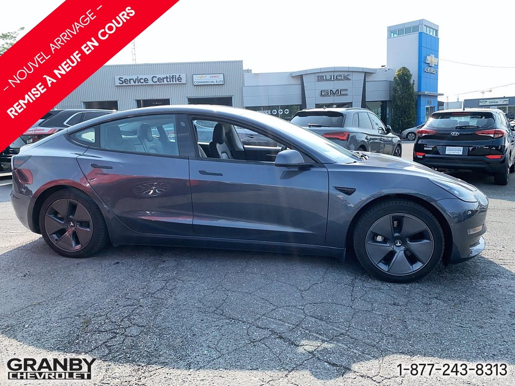 Tesla Model 3  2022 à Granby, Québec - 4 - w1024h768px