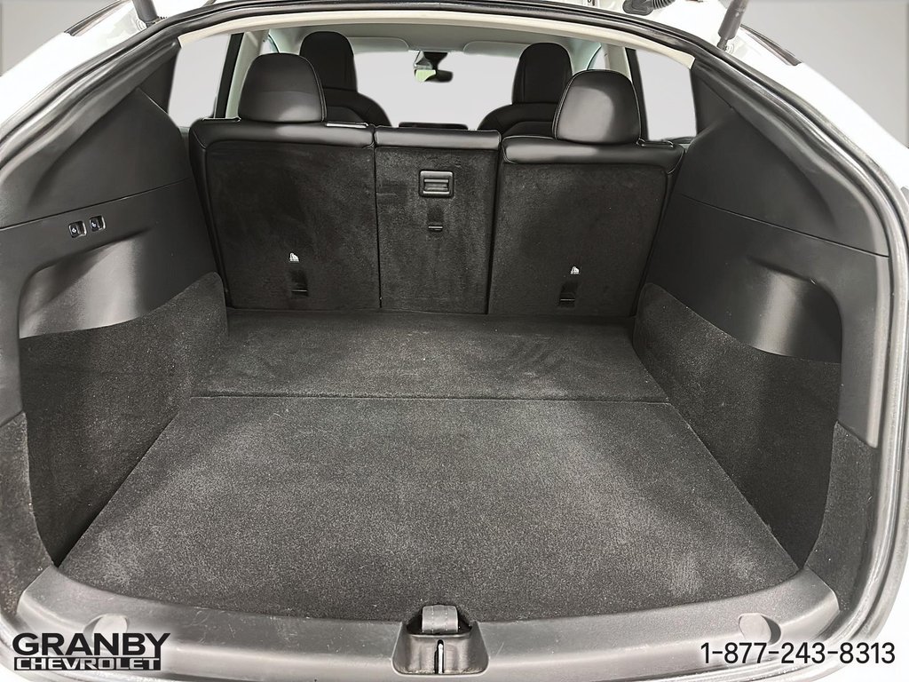 2022 Tesla Model Y in Granby, Quebec - 9 - w1024h768px
